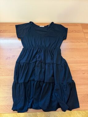 Heart Hips Black Tiered Short-Sleeve Dress